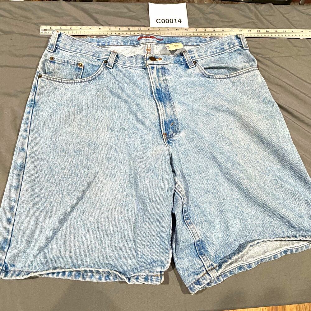 Vintage Eddie Bauer Men’s Denim Shorts Size 40 Light Wash 100% Cotton Jean Short